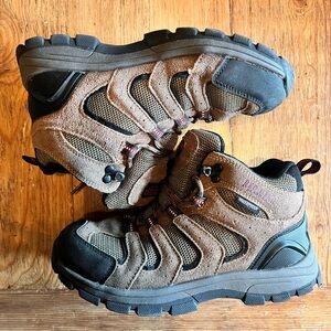 Redhead Size 4 Hiking Boots